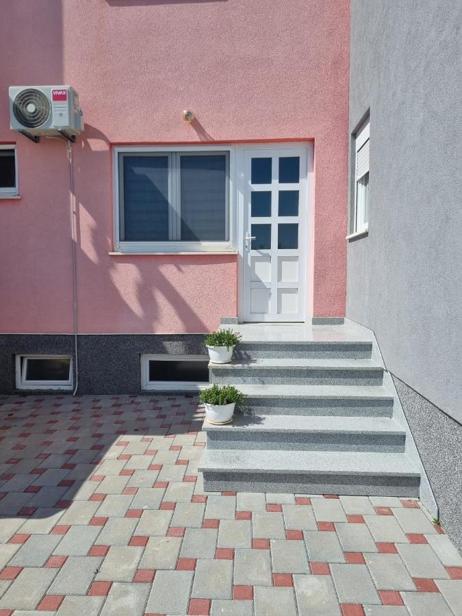 Drniš Apartmani Toni מראה חיצוני תמונה