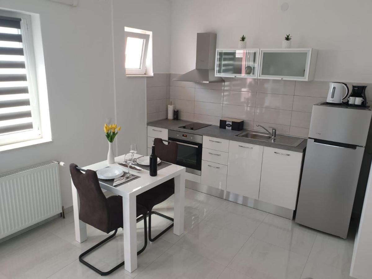 Drniš Apartmani Toni מראה חיצוני תמונה