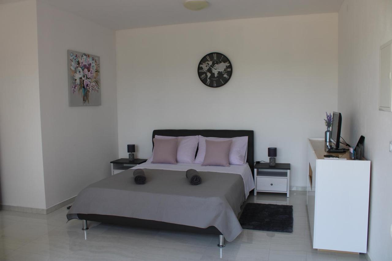 Drniš Apartmani Toni מראה חיצוני תמונה