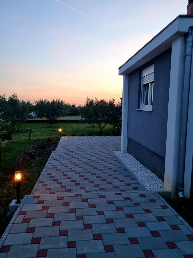Drniš Apartmani Toni מראה חיצוני תמונה